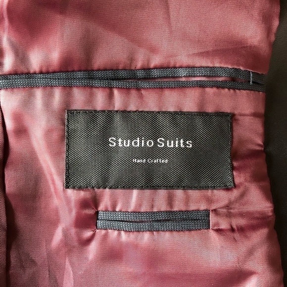 Studio Suits Hand Crafted Blazer Faux Leather Lapels Gray Size Medium - Picture 8 of 9